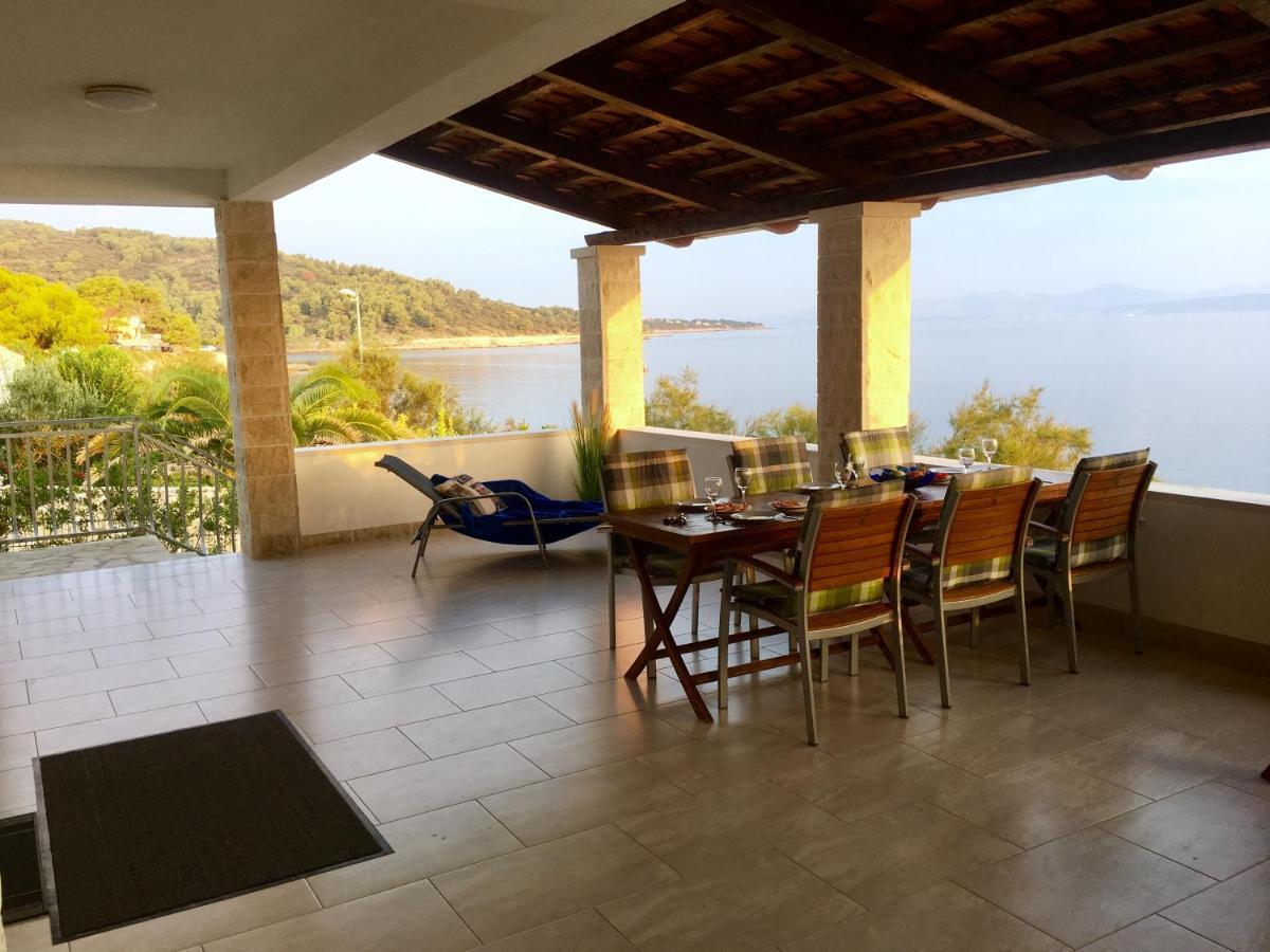 Schoenes Ferienhaus Direkt Am Meer 스토모르스카 외부 사진